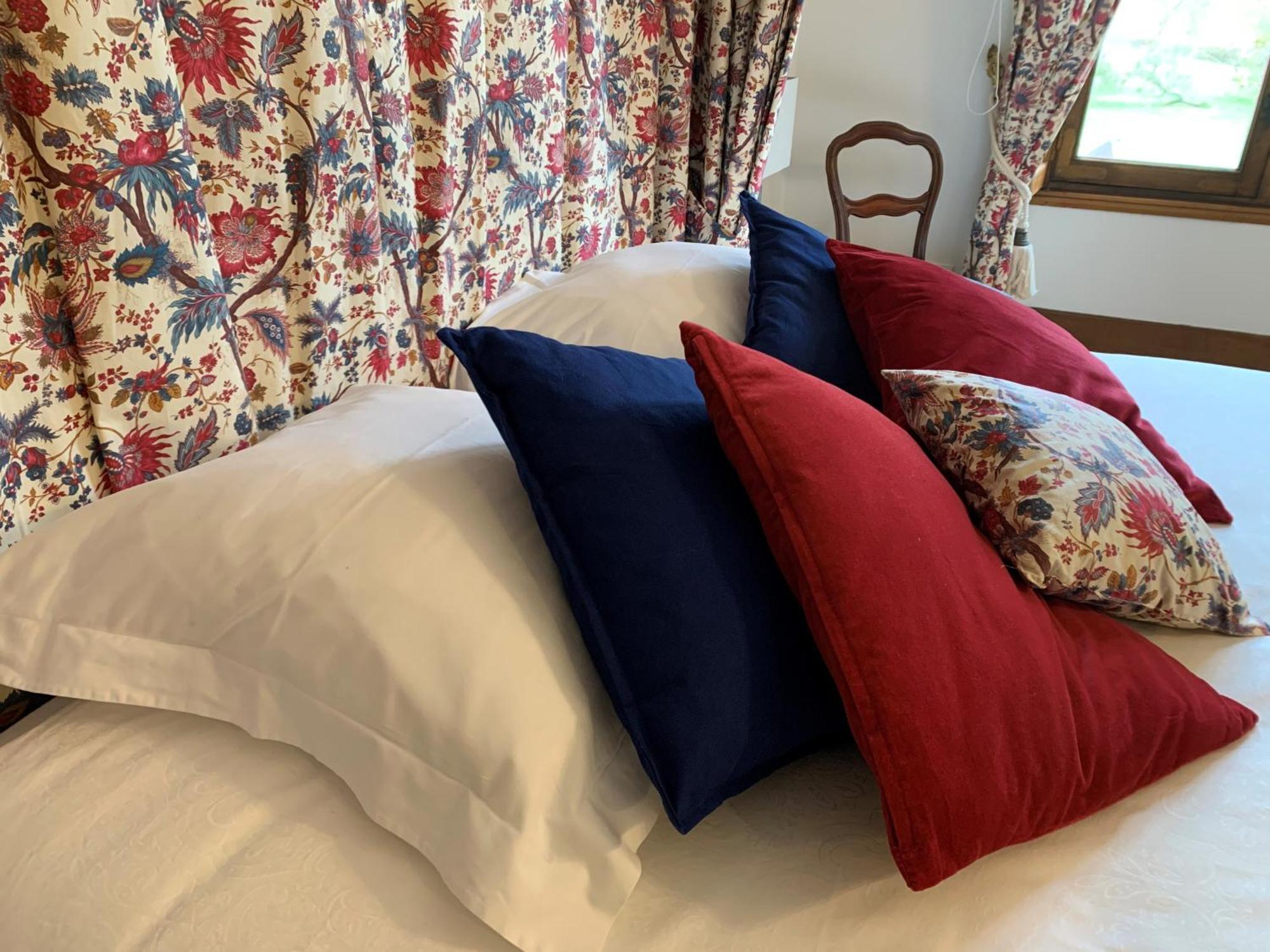 L'Abeaupiniere Bed & Breakfast Reboursin Стая снимка